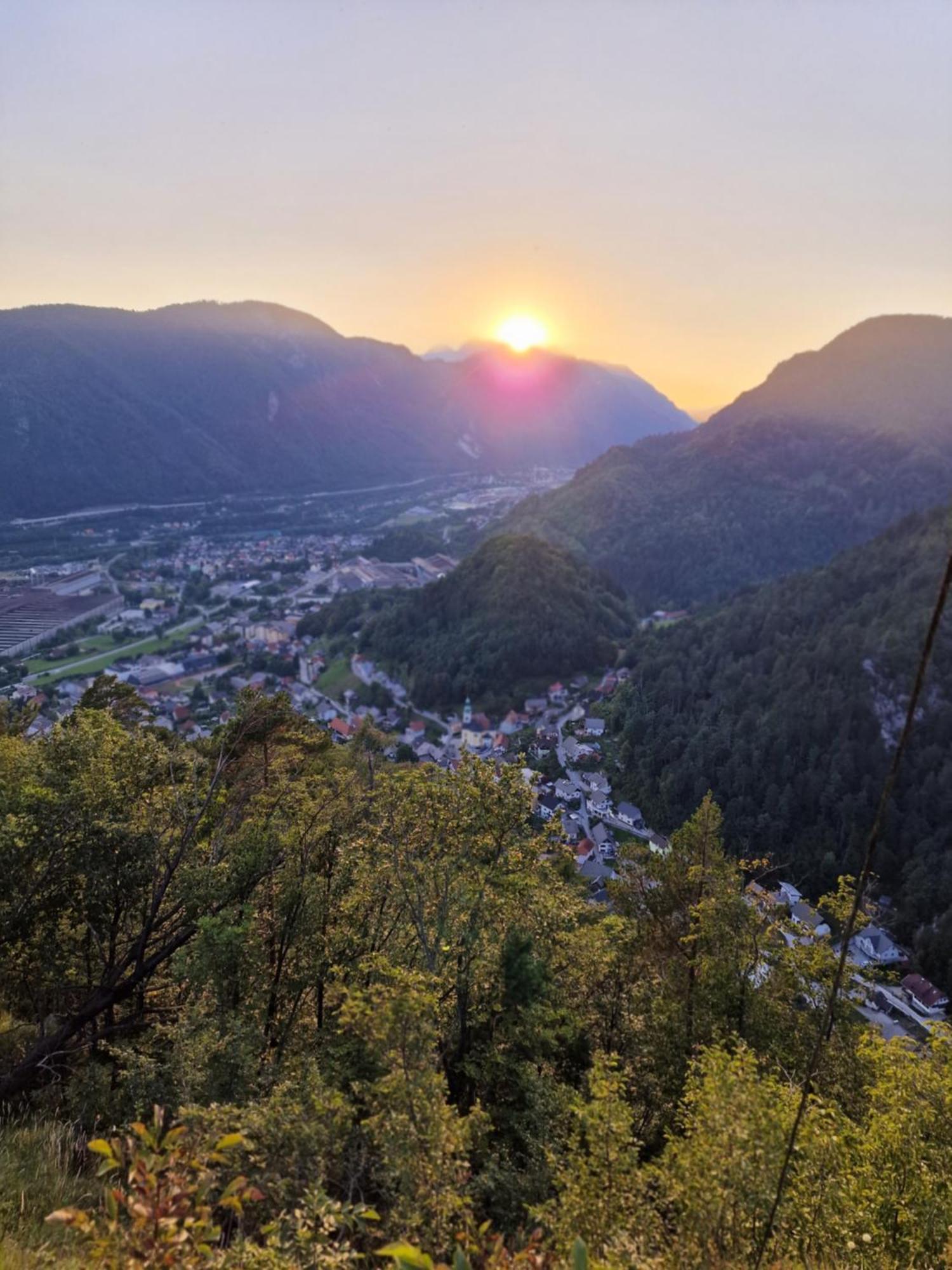 Charming Bella Hideout - Adults Only Lägenhet Jesenice Exteriör bild
